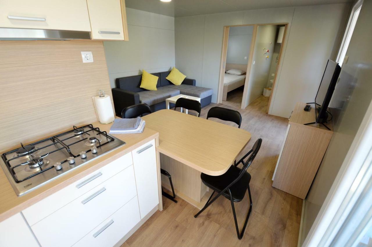 Mobile Home Cvita Betina  Luaran gambar